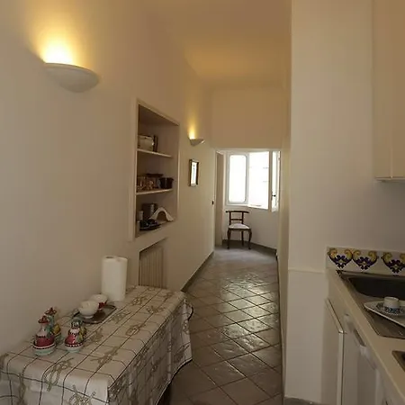 Angelo Cosenza Apartament Meta