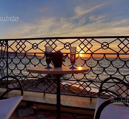 Angelo Cosenza Apartament Meta